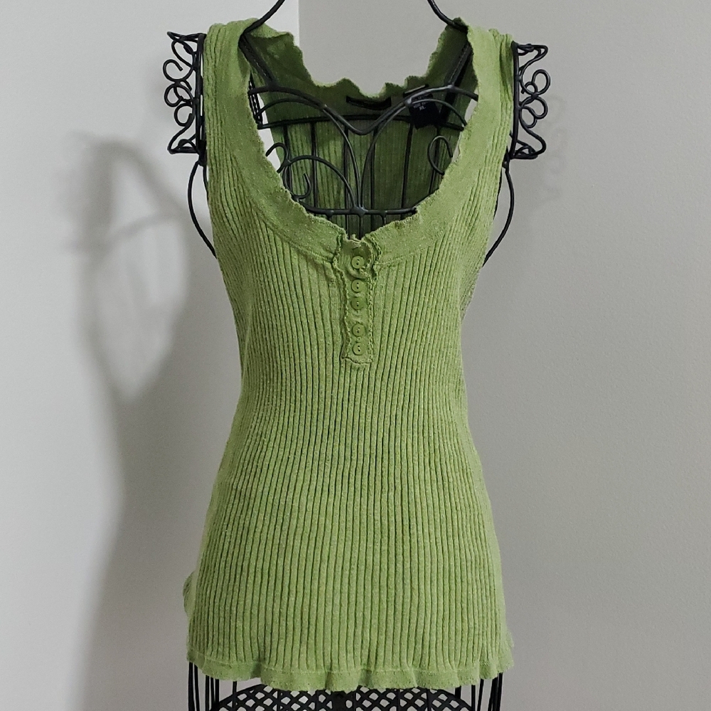 Moda Green Ribbed Knit Women's Top